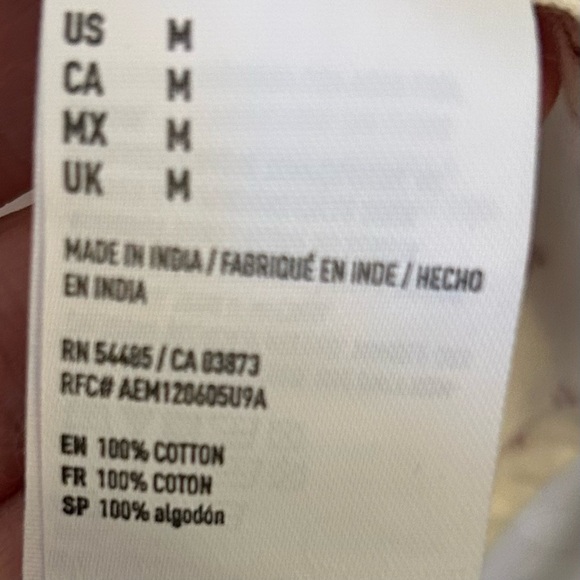 American Eagle Outfitters Men's White Dress Shirt with Red Dots - Picture 4 of 5